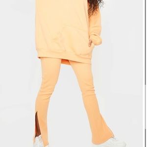 Oversized hoodie and pants